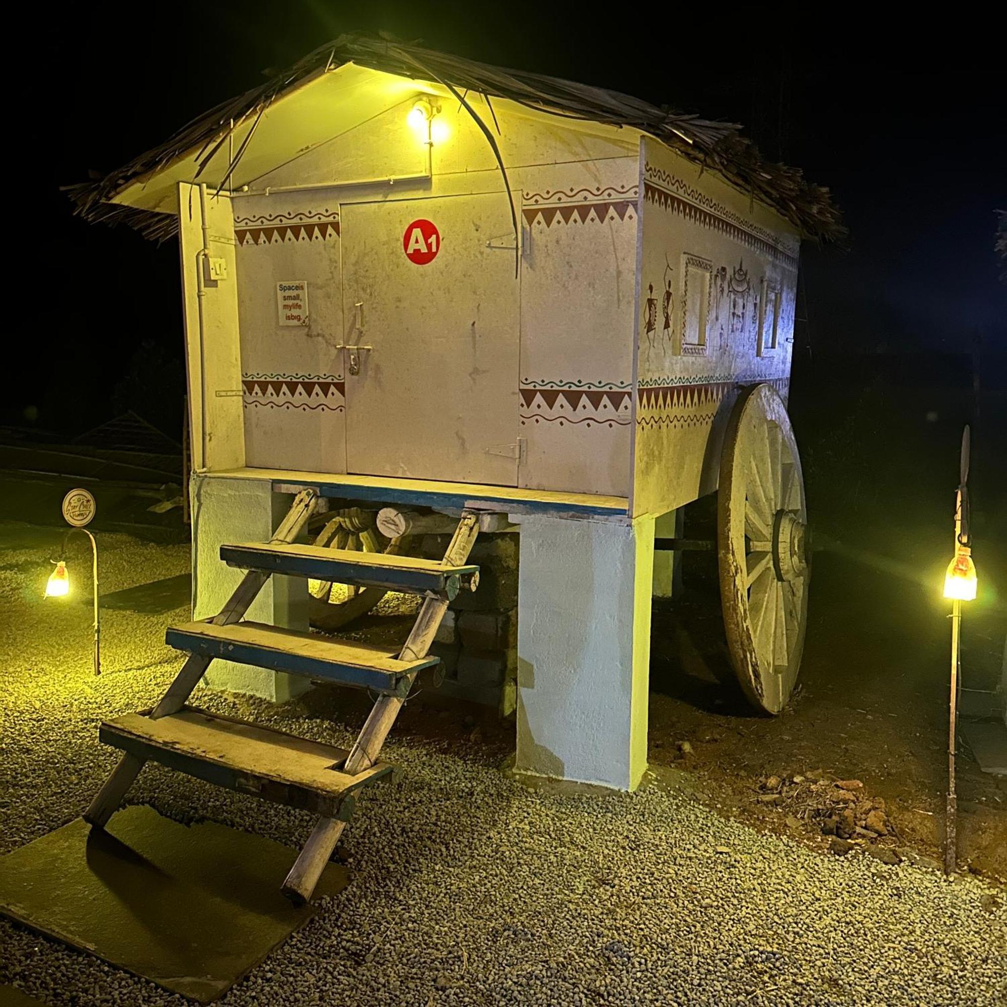 The Gravity Cafe -A Unit Of Staychillhampi Exteriér fotografie