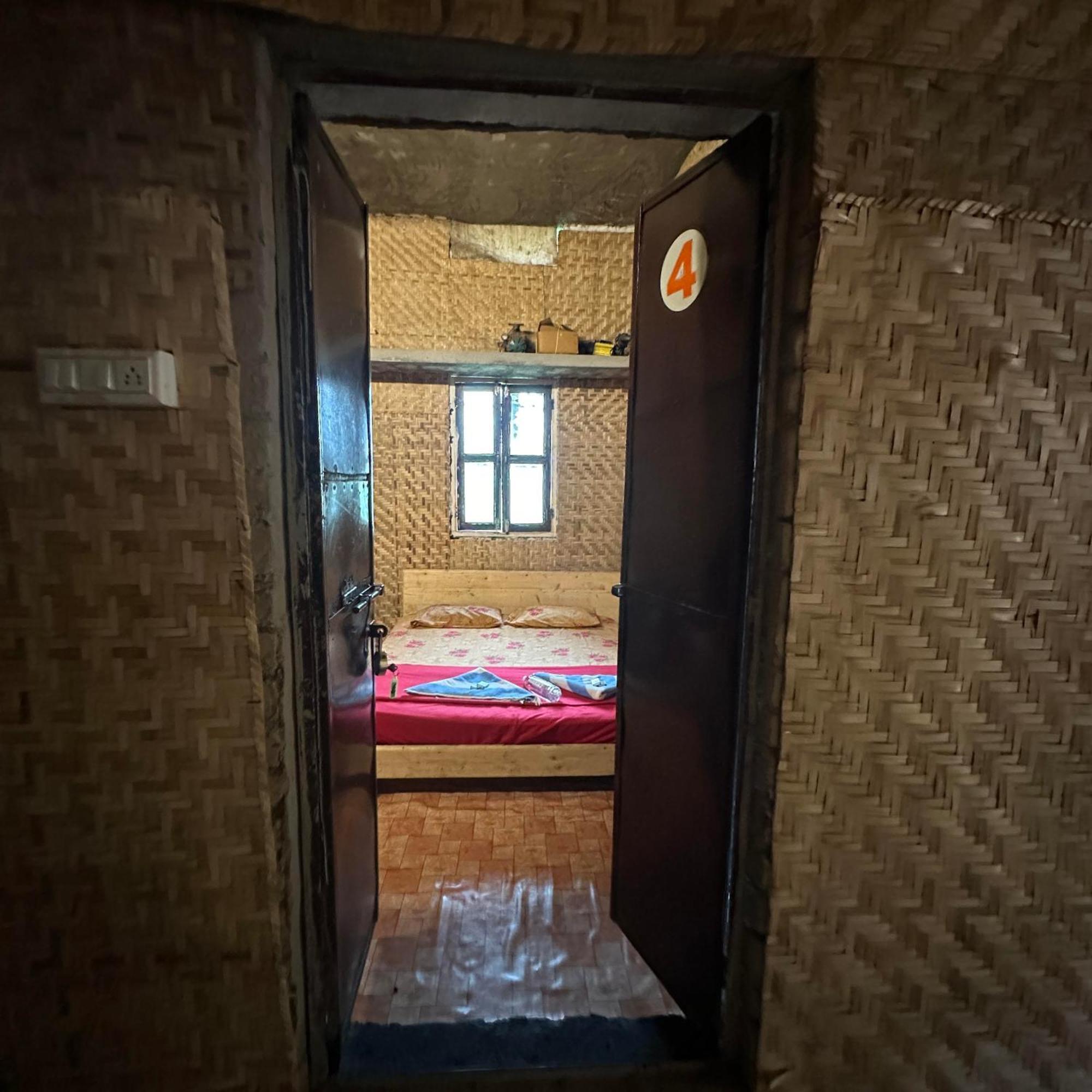 The Gravity Cafe -A Unit Of Staychillhampi Exteriér fotografie