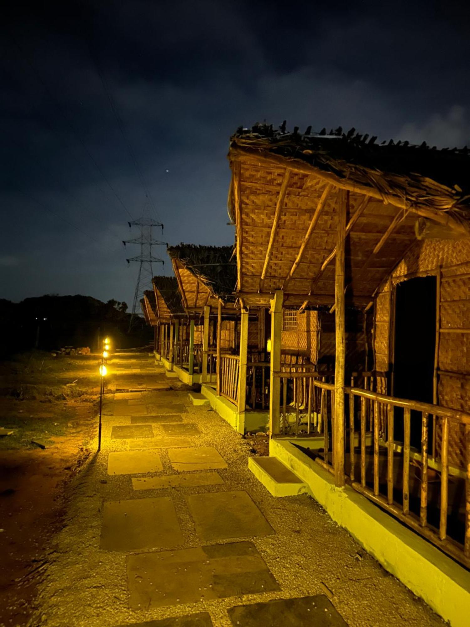 The Gravity Cafe -A Unit Of Staychillhampi Exteriér fotografie
