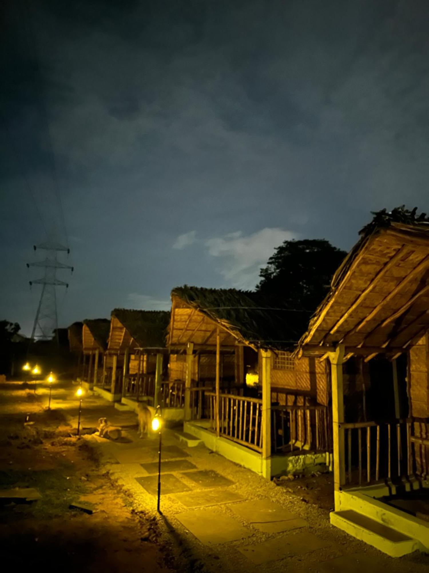 The Gravity Cafe -A Unit Of Staychillhampi Exteriér fotografie