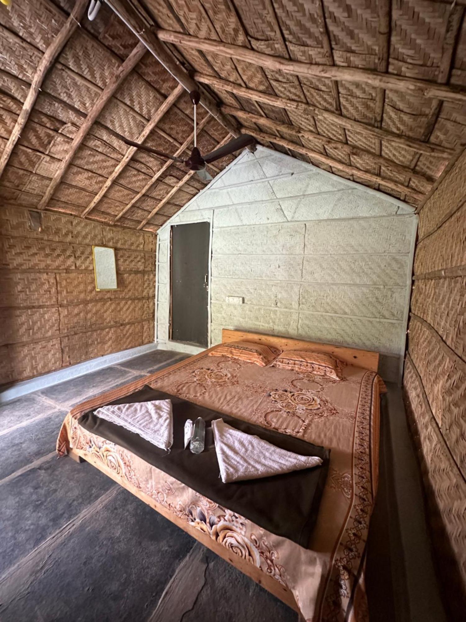 The Gravity Cafe -A Unit Of Staychillhampi Exteriér fotografie
